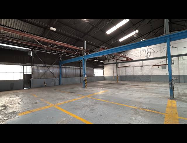 850M² WAREHOUSE TO LET IN EASTLEIGH